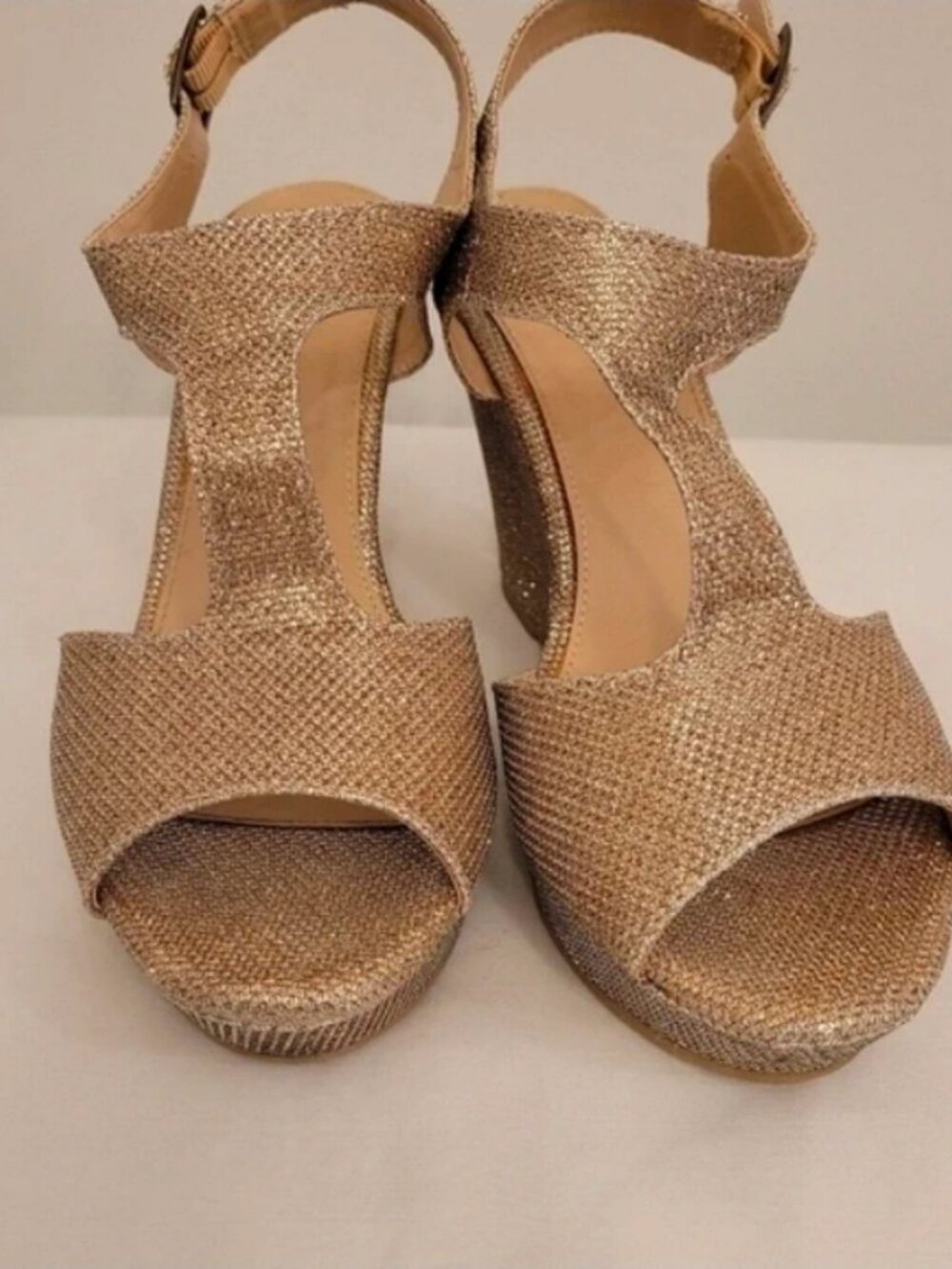 Rampage Sparkly Golden Wedge Sandal size 8.5